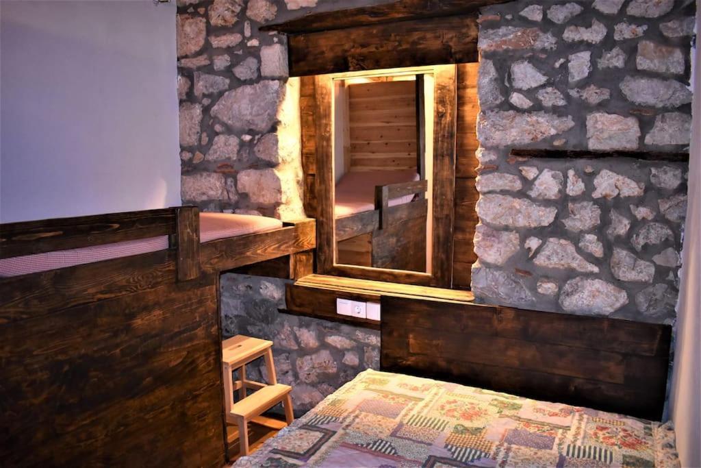 Μικρή Πέτρινη Μεζονέτα 2 Villa Lilaia ภายนอก รูปภาพ