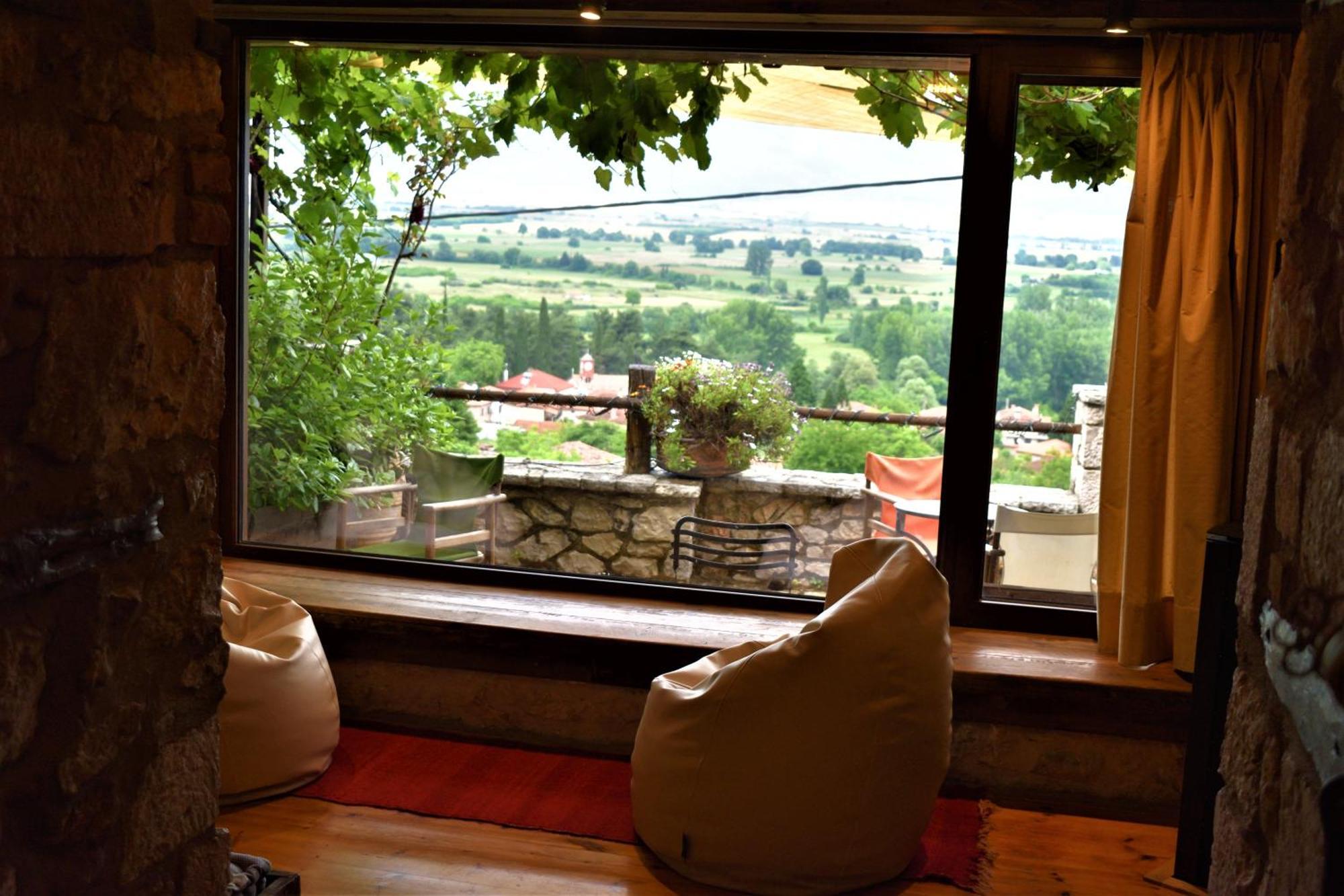 Μικρή Πέτρινη Μεζονέτα 2 Villa Lilaia ภายนอก รูปภาพ
